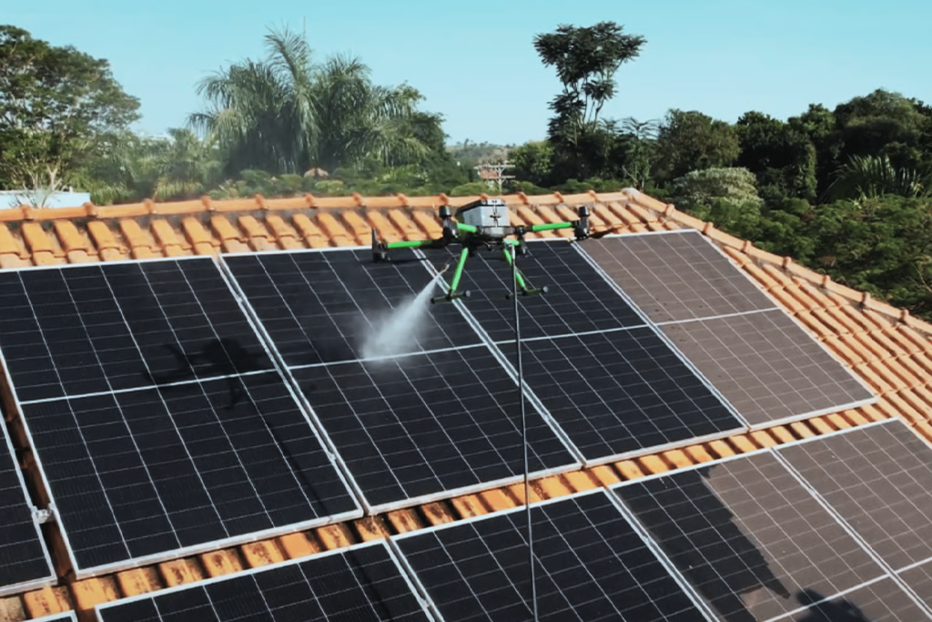 LIMPEZA DE PAINEIS SOLARES